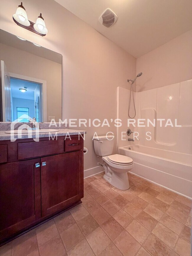 Building Photo - MOVE IN SPECIAL!!! - Home for rent in Calera, AL!!! - Receive 1 FREE MONTH if a 15-month lease is...