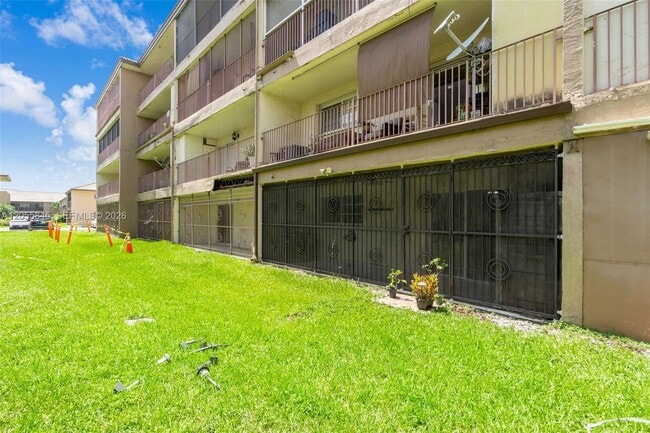 Building Photo - 8851 NW 119th St