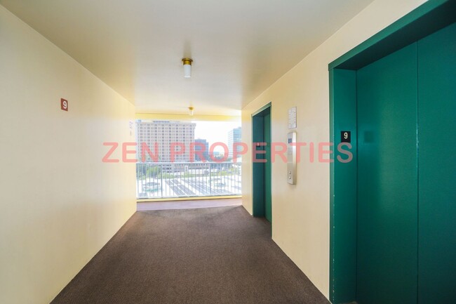 Building Photo - a 2 bedroom, 1.5 bath condo for rent at Ka...