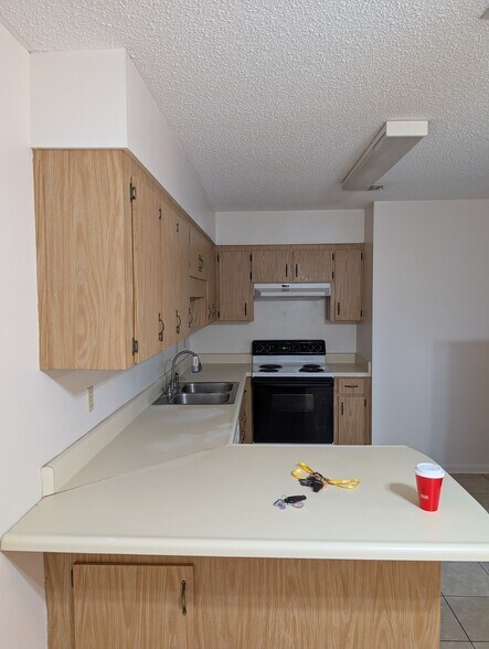 Building Photo - 1018 SW McFarlane Ave