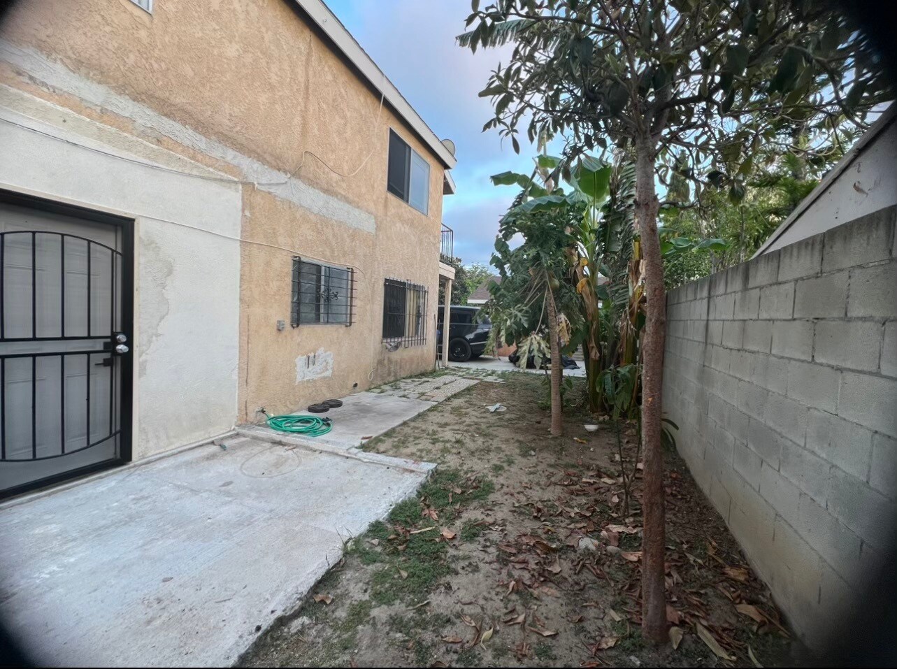 Building Photo - 1141 N Berendo St