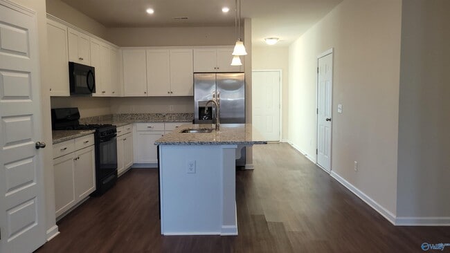 Building Photo - 13030 Lantern Pointe Wy