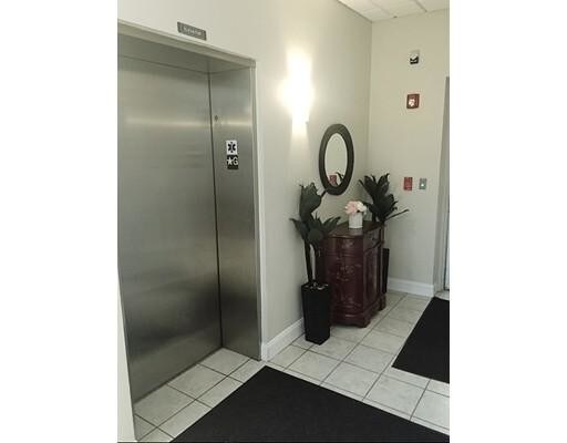 Building Photo - 1522 VFW Pkwy