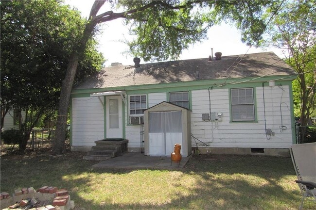 Building Photo - 3100 Breeze Terrace