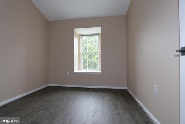 Building Photo - 203 Autumn Flower Ln