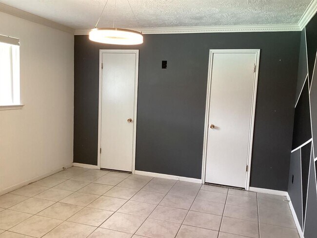 Building Photo - 4120 Venetian Way