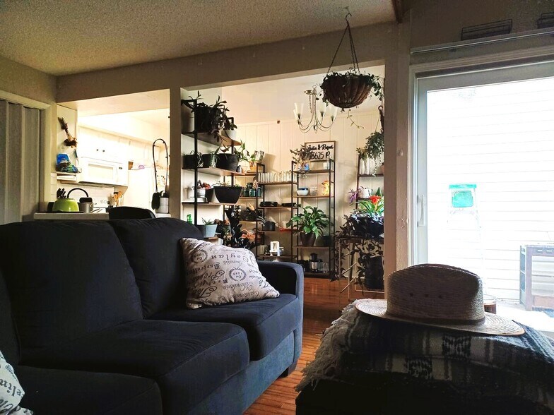 Building Photo - 13625 E Yale Ave