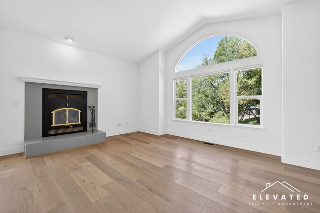 Building Photo - 9400 Chalk Hill Rd