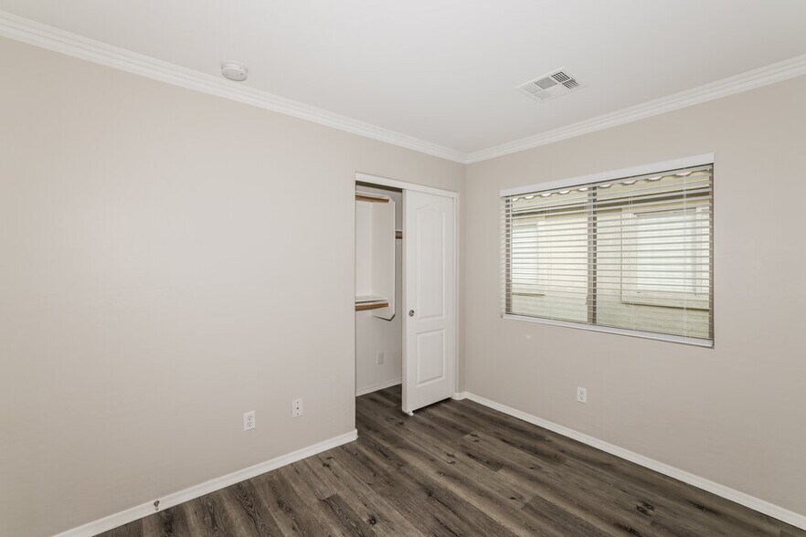 Building Photo - 16634 N 153rd Dr