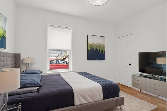 Building Photo - 28 Ekman St