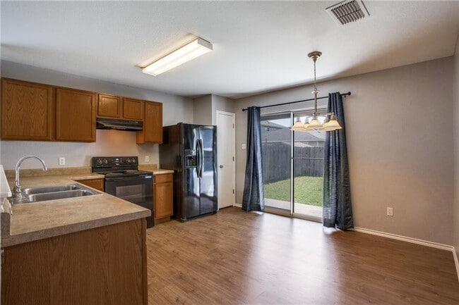 Building Photo - 3013 Caleb Dr