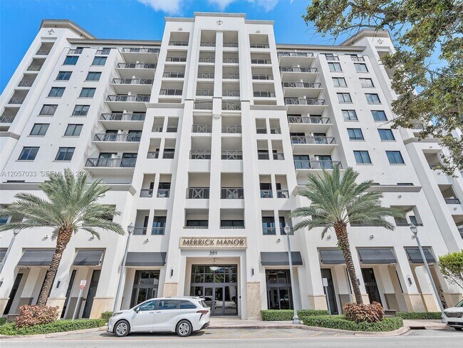 Building Photo - 301 Altara Ave