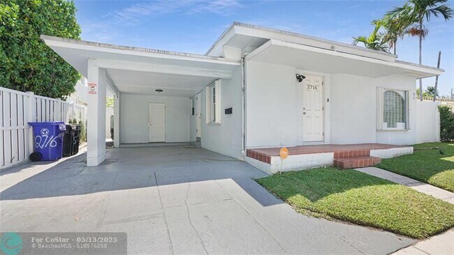 Building Photo - 2716 N Ocean Blvd