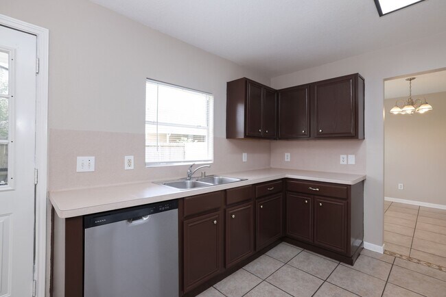Building Photo - 15422 Ferness Ln