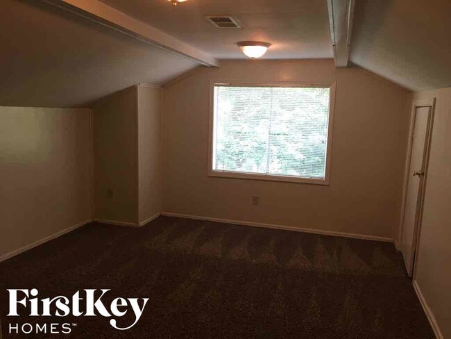 Building Photo - 3391 Seaforth Dr