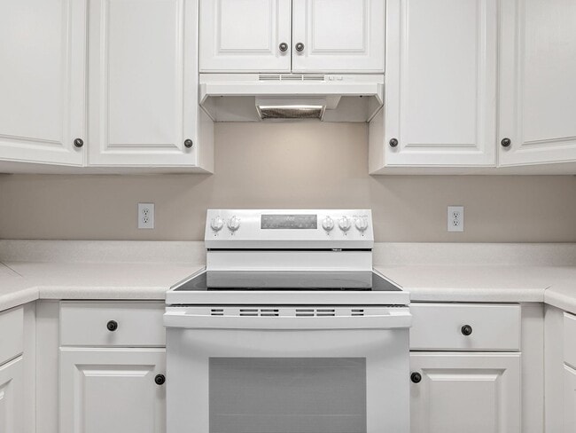 Building Photo - Newly Renovated 2BR, 2 BA in Greer SC