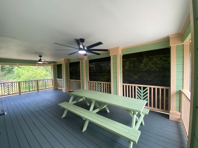 Building Photo - 3/2 In The Hawaiian Paradise Park Sunbelt!