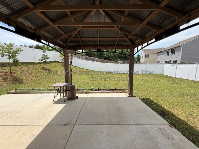 Building Photo - 1759 Waverly Oaks Dr