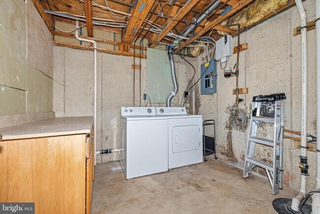 Building Photo - 3365 Cheverly Ct