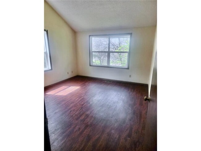 Building Photo - 2463 Cochrane Dr