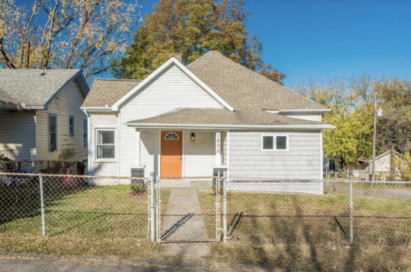 Primary Photo - 1235 Iredell Ave