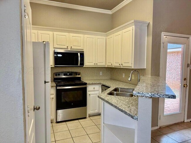 Building Photo - 1918 75th St