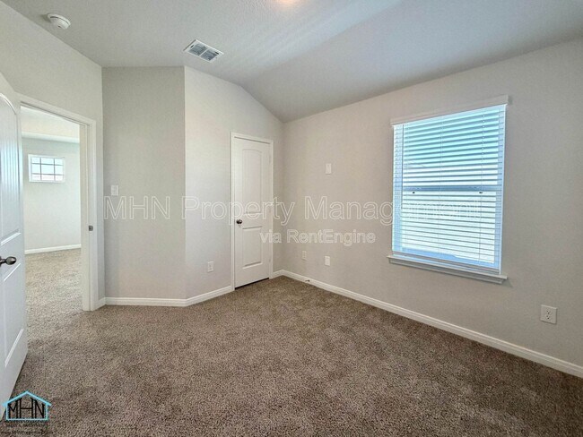 Building Photo - 11151 Hollinger Cir