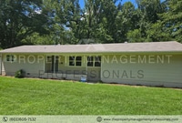 Building Photo - Plenty of space to roam and call home!