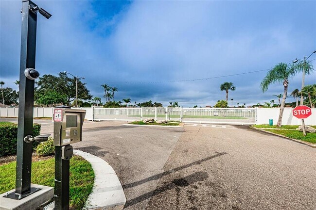 Building Photo - 4345 Tahitian Gardens Cir