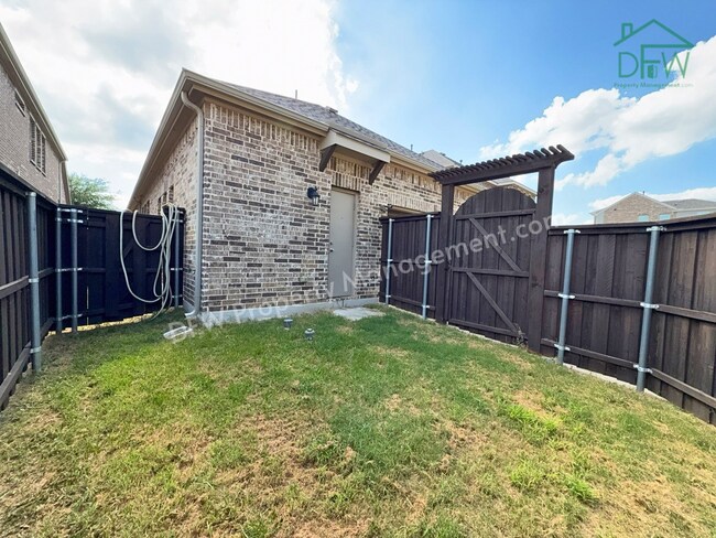 Building Photo - Modern Comfort Meets Style in the Heart of Euless – 3 Bed, 2 Bath Home with Premium Finishes!