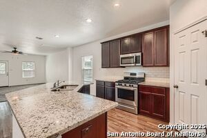 Building Photo - 15111 Pandion Dr