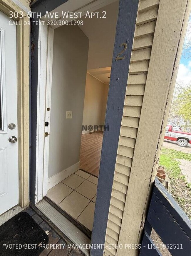 Building Photo - 303 6th Ave W