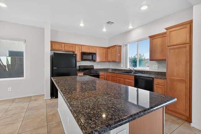 Building Photo - GOLF COURSE VIEWS AT SILVERSTONE RANCH (CENTENNIAL) - 2-STORY 3-BEDROOM HOUSE!