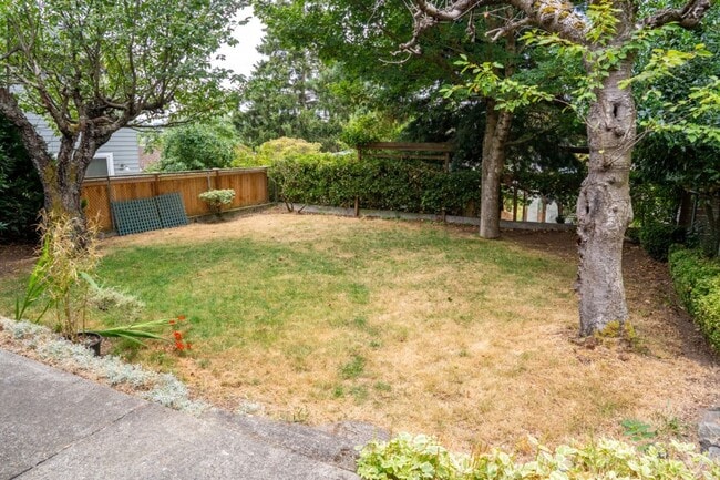 Building Photo - 4Bd/1.5Ba Seattle House
