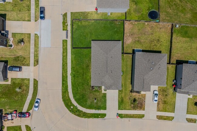 Building Photo - 6307 Highland Hts Dr