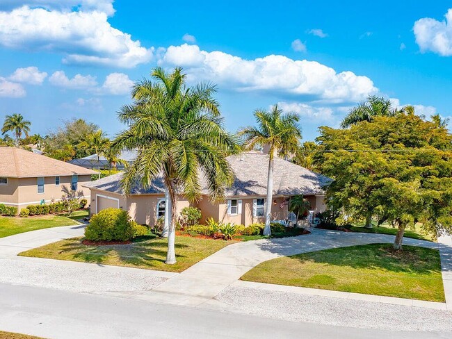 Primary Photo - Beautiful Home in Desirable Marco Island