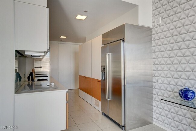 Building Photo - 3726 S Las Vegas Blvd