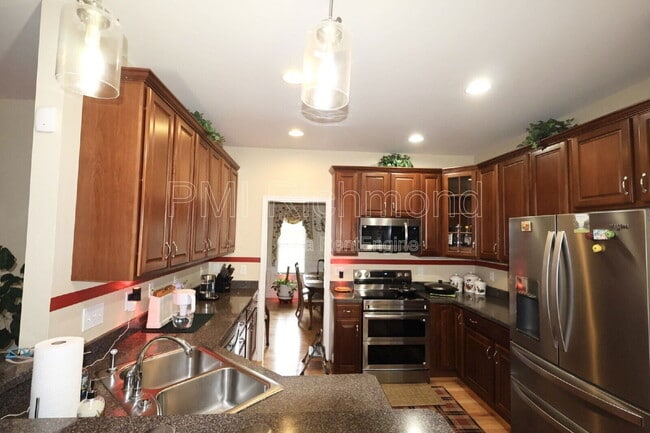 Building Photo - 7238 Ancient Oak Dr