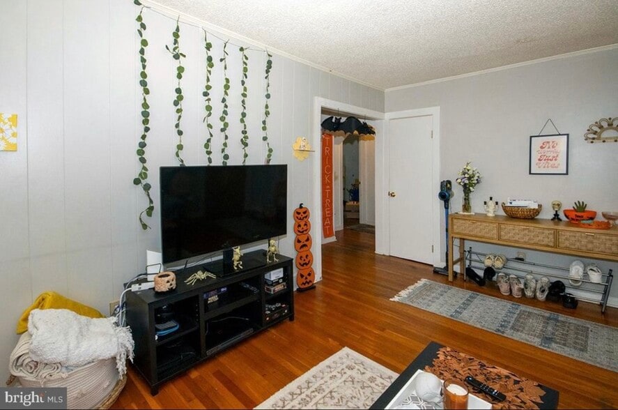 Building Photo - 316 University Blvd