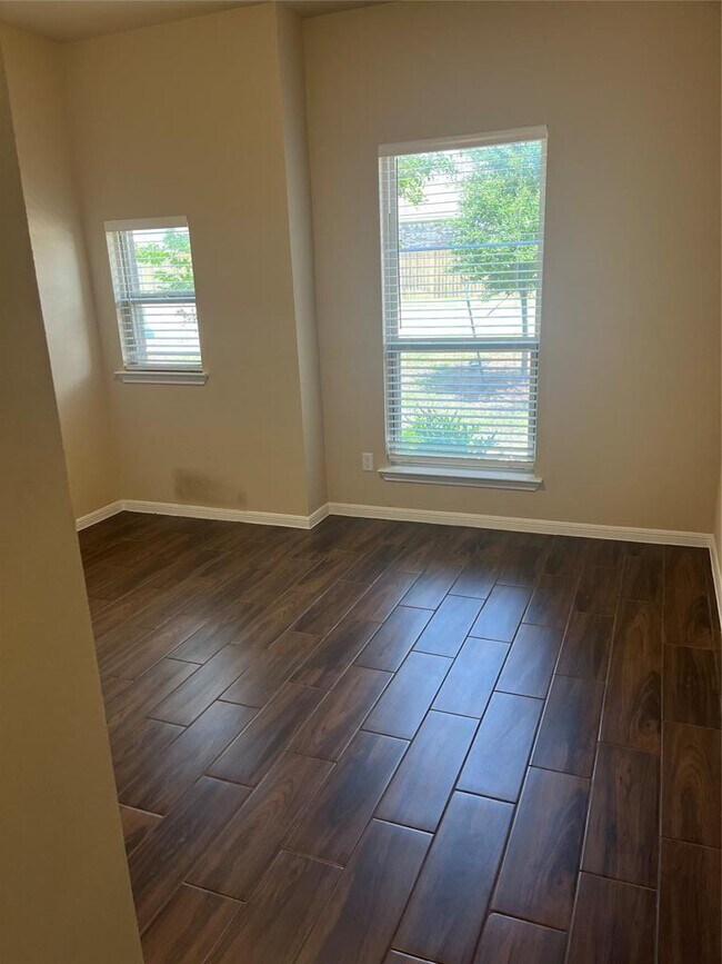 Building Photo - 200 Scenic Hills Cir