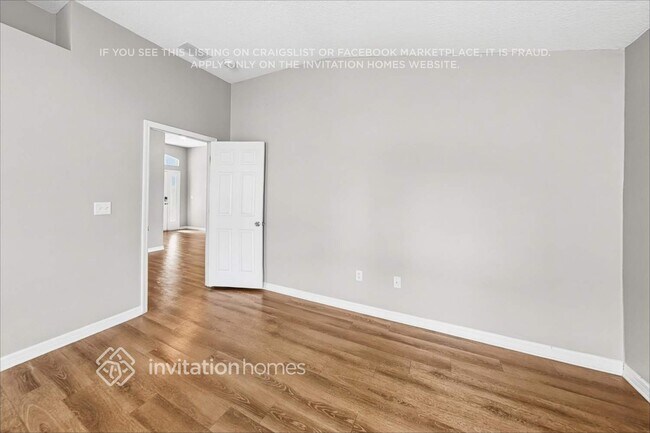 Building Photo - 3282 Merrick Ave