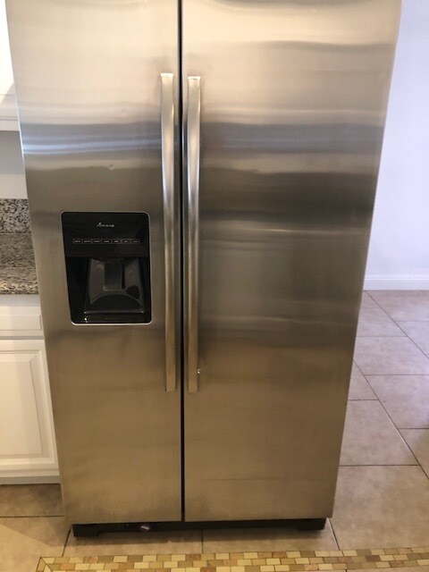 Building Photo - 3944 Edgemoor Way