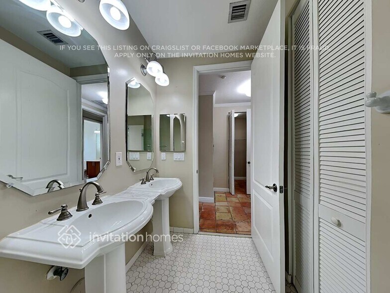 Building Photo - 414 Olssen Ave