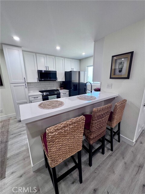 Building Photo - 1072 Cabrillo Park Dr