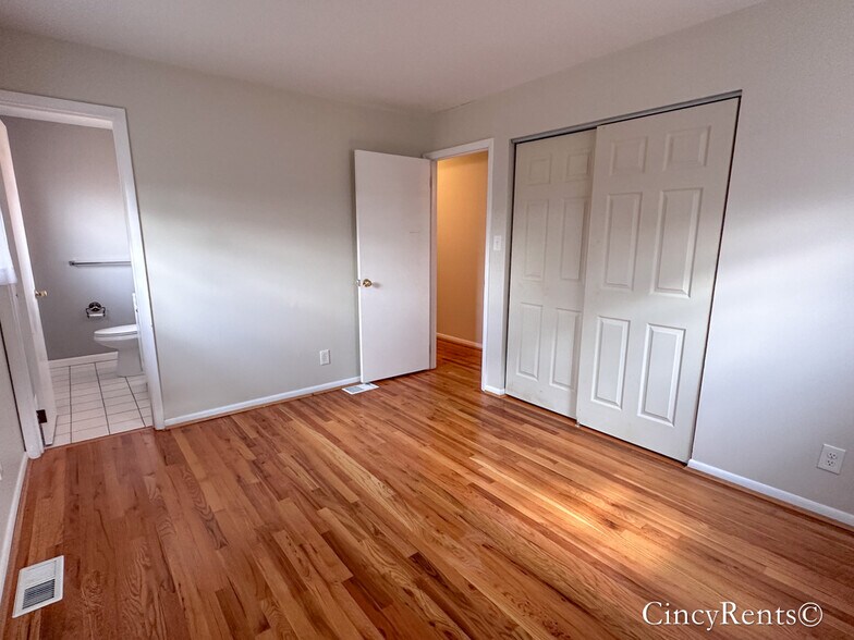 Building Photo - 1647 Rockhurst Ln