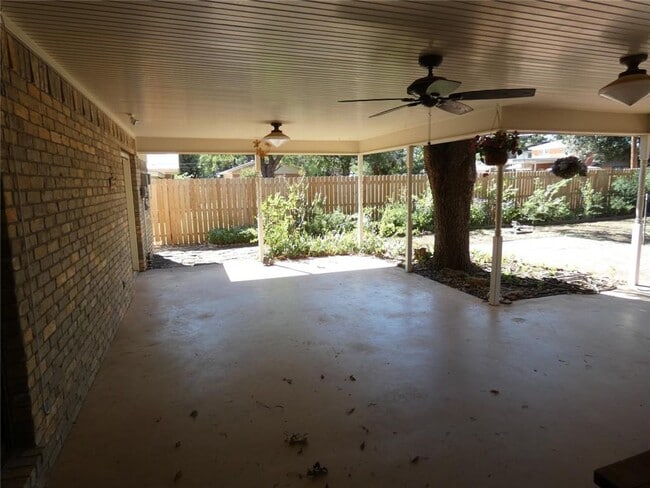 Building Photo - 1362 Beechwood Ln