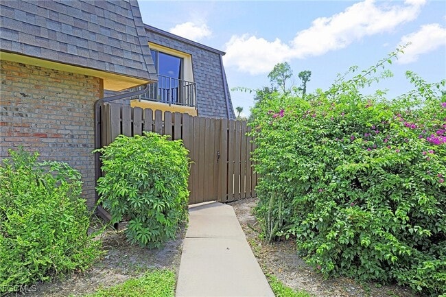 Building Photo - 5580 Malt Dr