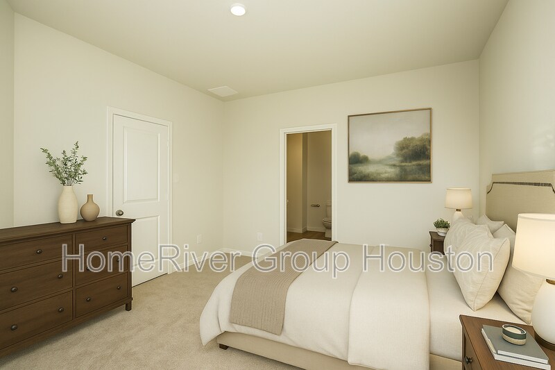 Building Photo - 14101 Freeboard Dr