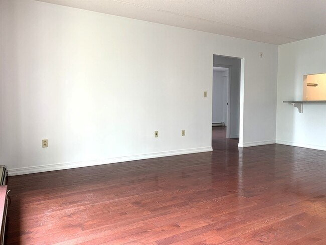 Building Photo - 301 Lowell St