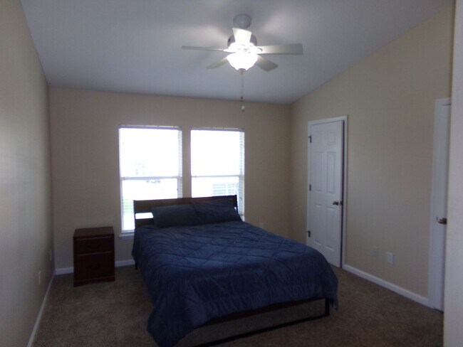 Building Photo - Townhome in Sumerlin at Bartram Park